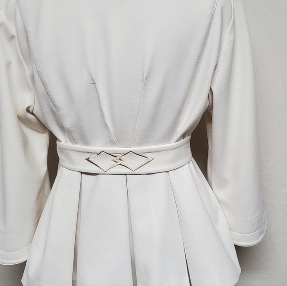 Simply Chloe Dao Off-White Cropped Flared Pleated Bell Sleeve Belted Jacket M - Picture 13 of 16